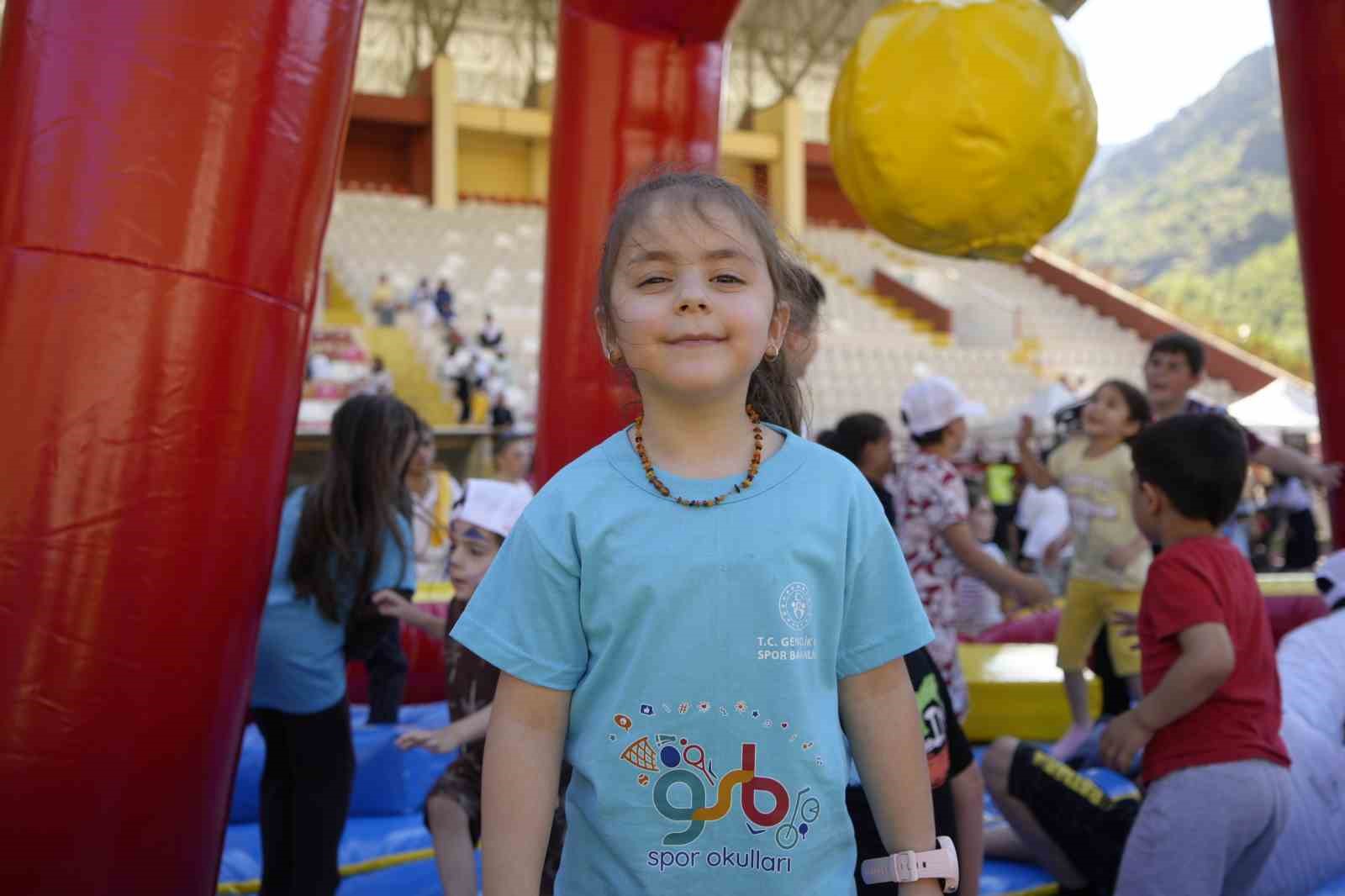 gumushanede cocuklar spor senliginde eglenceli vakit gecirdi 6 VAB66VE2