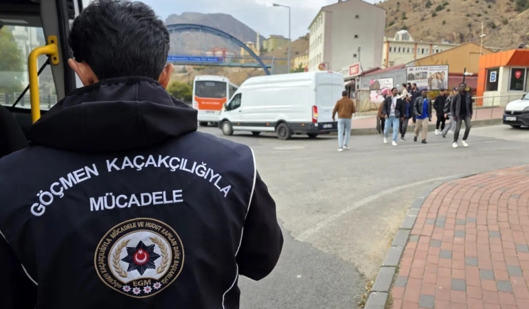 gumushanede-duzensiz-gocle-mucadele-denetimleri-sikilastirildi-8w8eYRwa.jpg