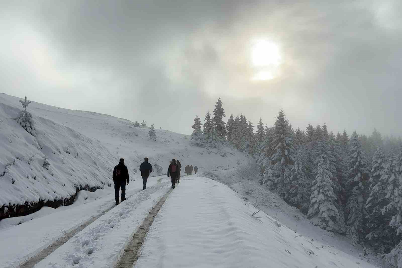 gumushanede kartpostallik manzara esliginde doga yuruyusu 3 hGf89AfX