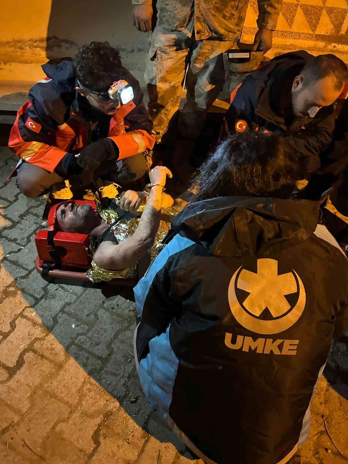 gumushanede kayip sahis dere yataginda sag olarak bulundu 1 AFUlYNqy