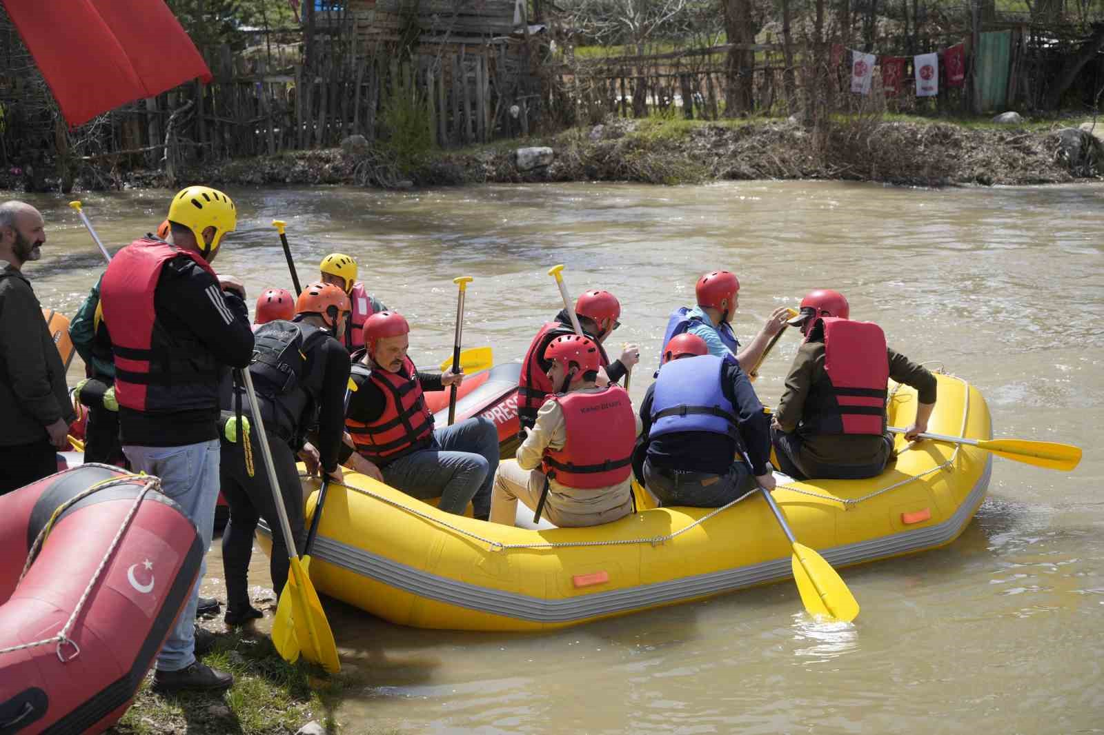 gumushanede kelkit cayinda rafting heyecani 0 NyPKKJS6