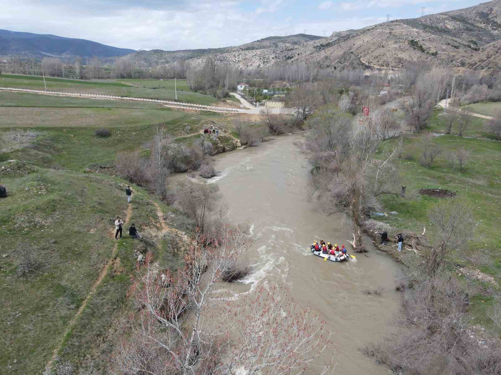 gumushanede kelkit cayinda rafting heyecani 3 gal64Np1
