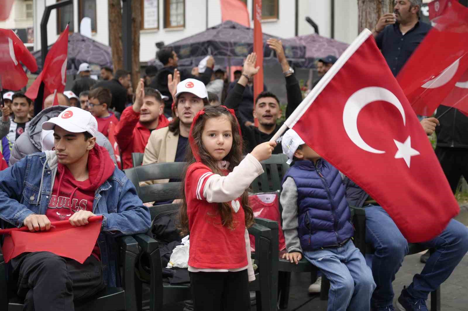 gumushanede milli heyecan sabahin erken saatlerinde basladi 1 mC5p2pXC