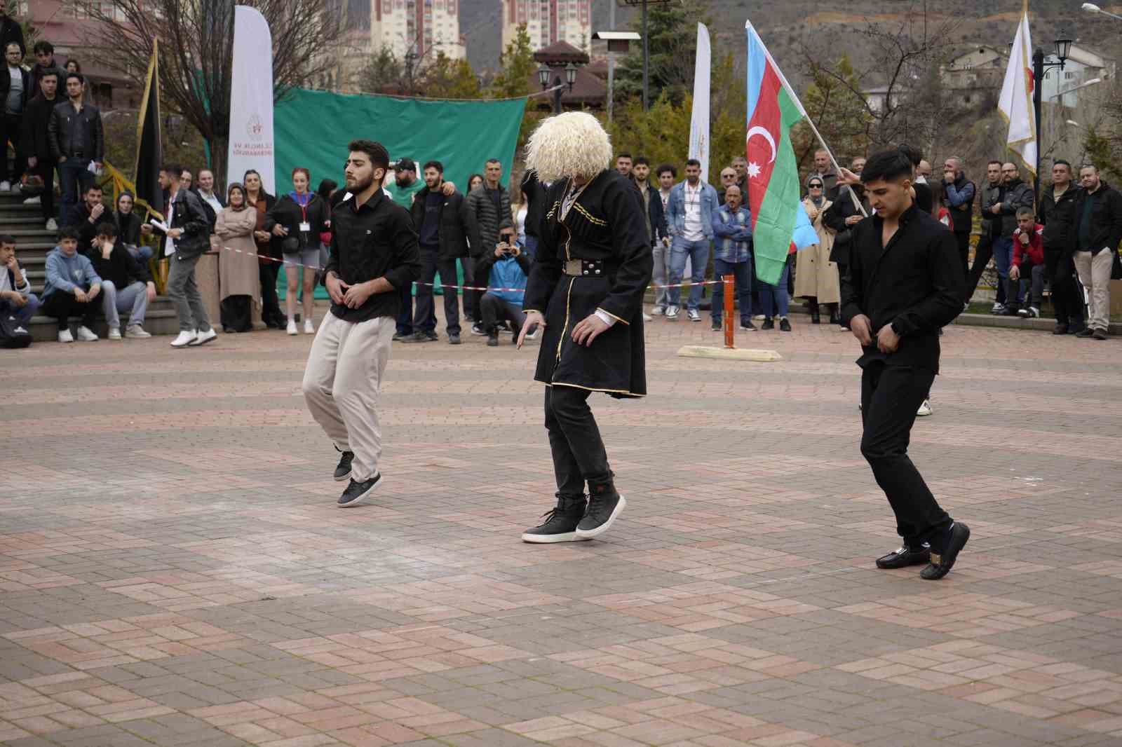 gumushanede nevruz coskusu 2 WFDSfmCK