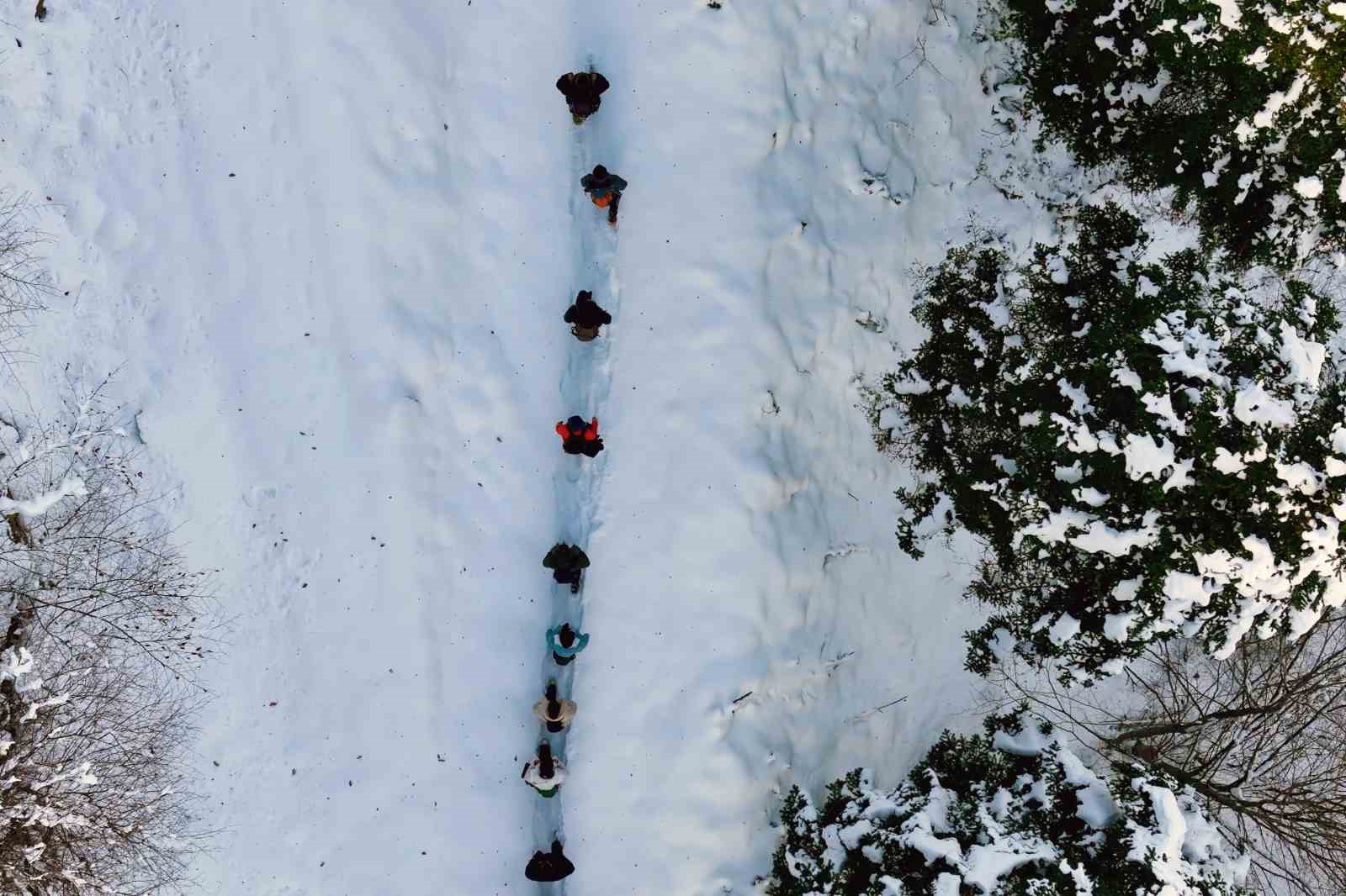 gumushanede sehrin gurultusunden kacanlar torulun zirvelerinde bulustu 0 NGm9viVf