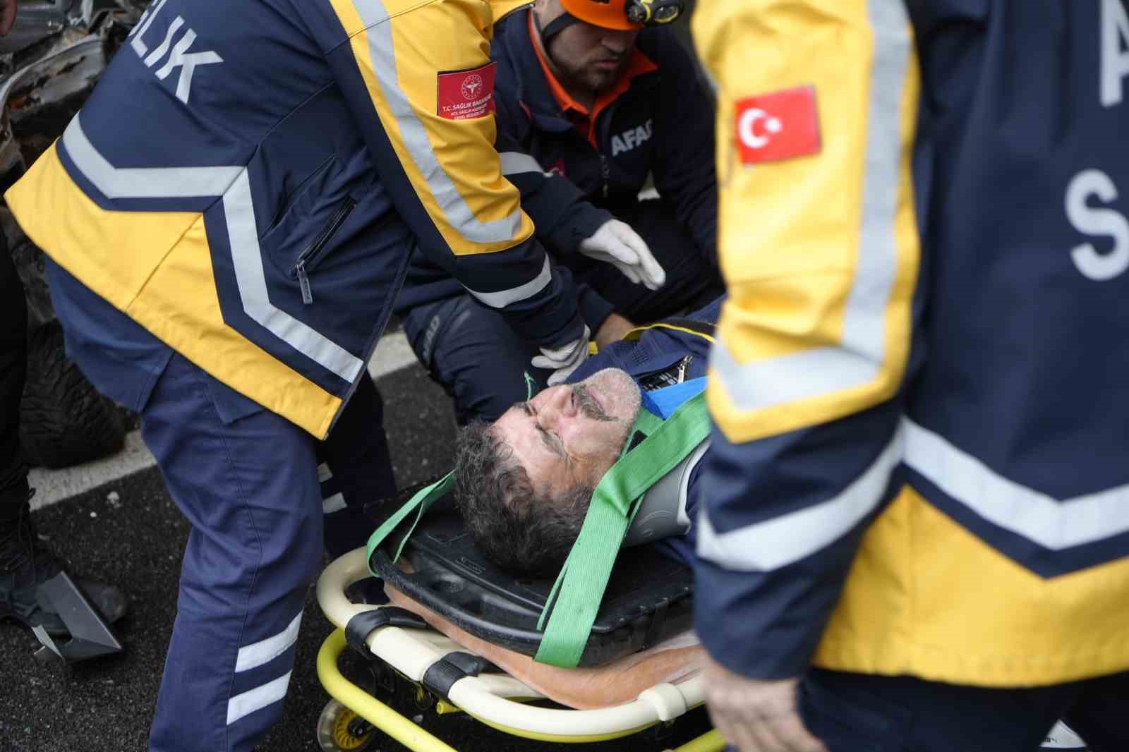 Gümüşhane’de yarım saat arayla meydana gelen iki kazada 1 kişi öldü, 3 kişi yaralandı 10 gumushanede yarim saat arayla meydana gelen iki kazada 1 kisi oldu 3 kisi yaralandi NK1C1YrZ