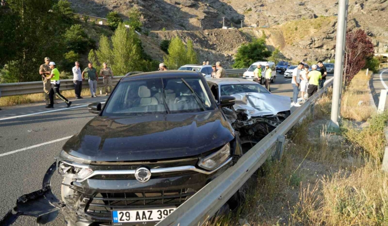 gumushanede-zincirleme-kaza-1-yarali-7f7zItKa.jpg