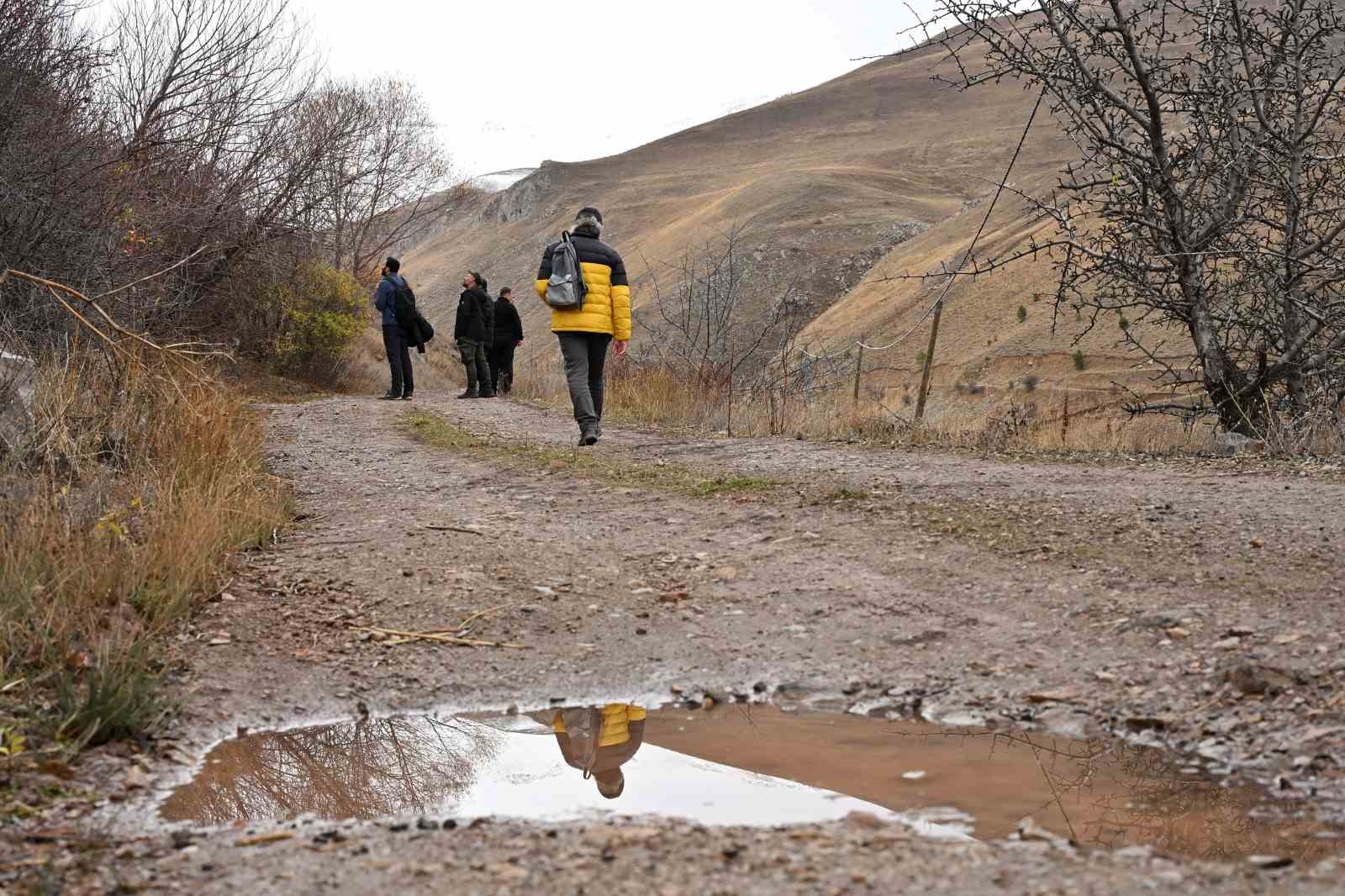 gumushanenin dus patikasinda yuruduler 7 MGyrq4Tz