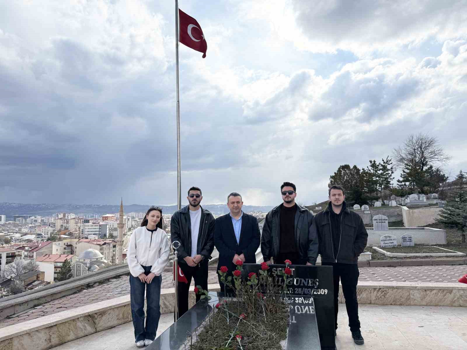 gunes mezari basinda anildi 0 Rwqfs6EF