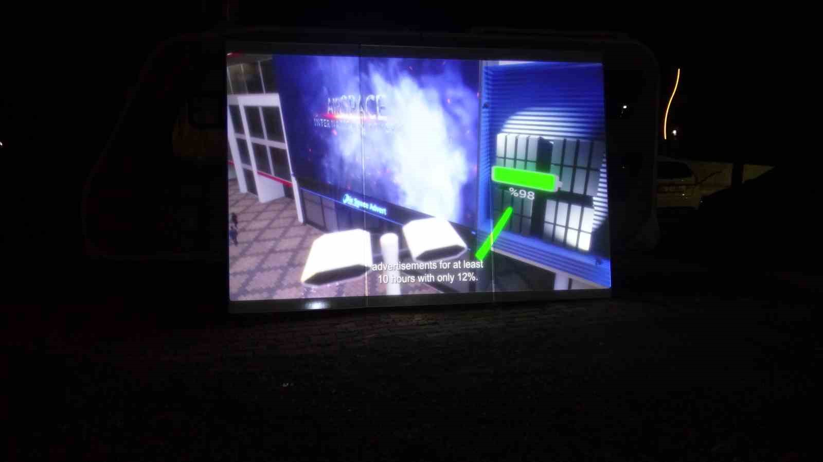 gunes panellerinde devrim gunduz enerji gece reklam paneli 3 H999QzwI