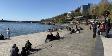 gunes-yuzunu-gosterdi-zonguldakta-sahil-seridi-hareketlendi-1tW744yZ.jpg