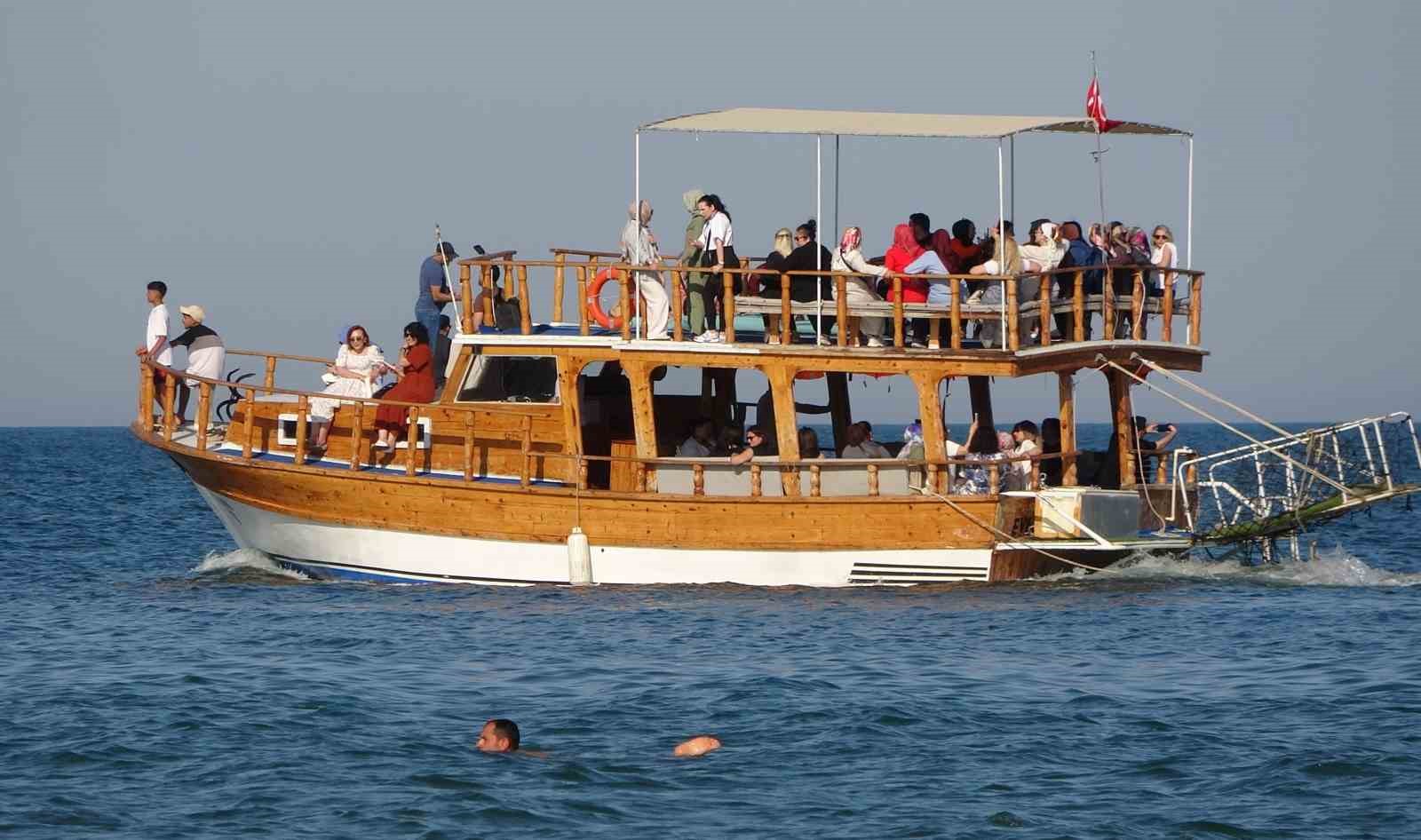 gunesi goren denize girdi havalar isindi turizm sezonu basliyor 0
