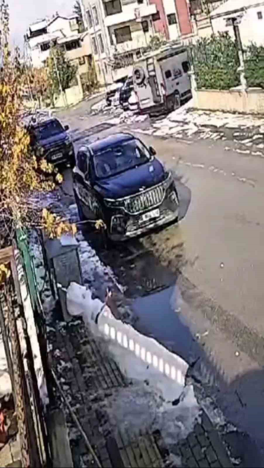 gunesi goren kardan adam eriyip kaldirimda devrildi 2 uZPUrOXD