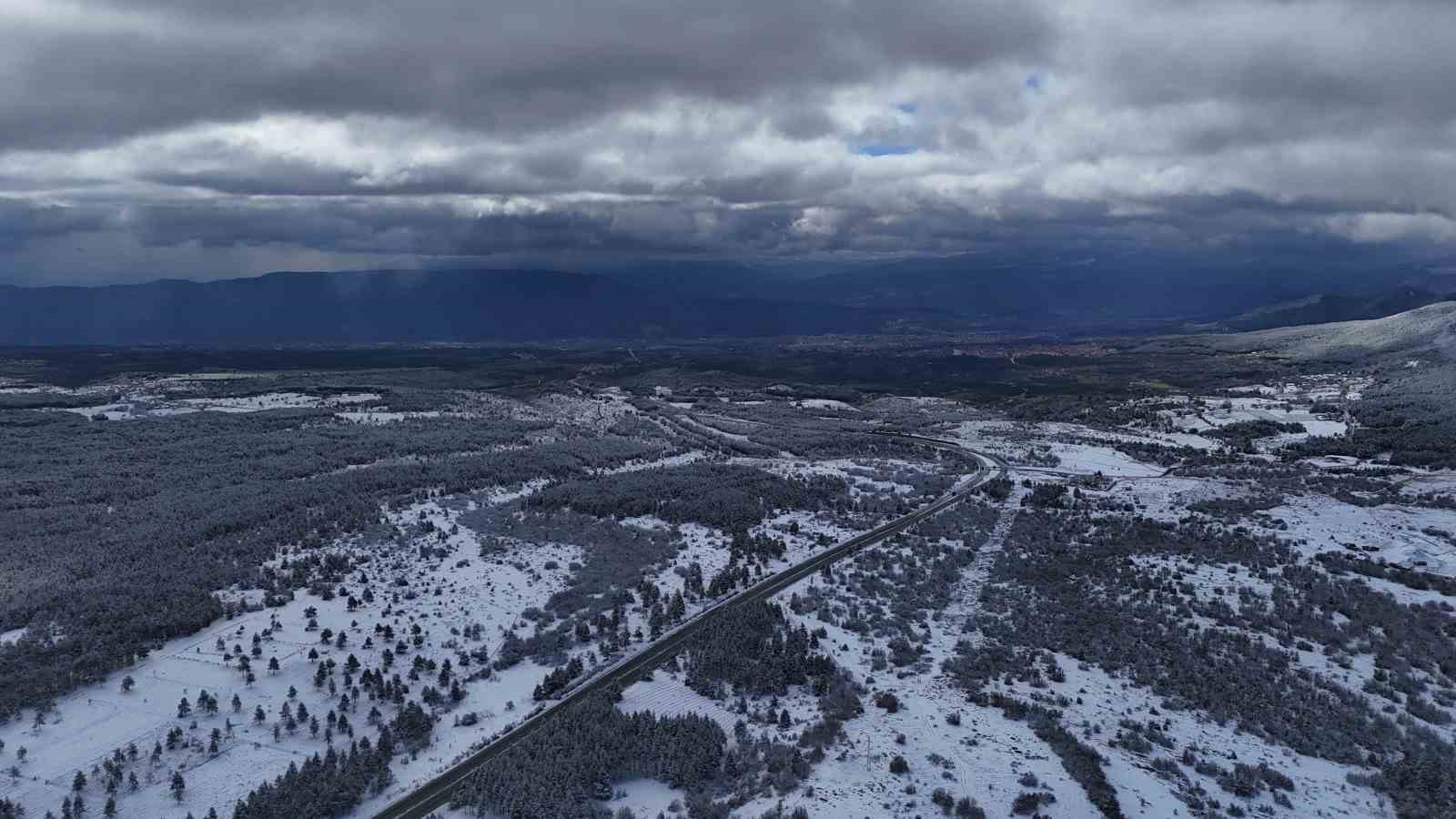 gunesin acmasiyla olusan essiz kar manzaralari dronla goruntulendi 2 FqDnNZ5z