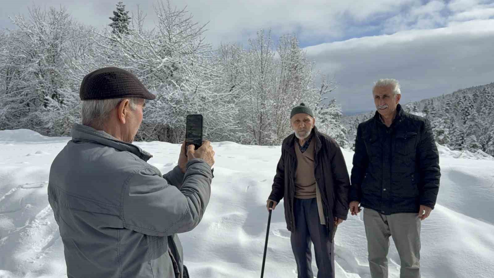 gunesin acmasiyla olusan essiz kar manzaralari dronla goruntulendi 4 eZYyQjPT