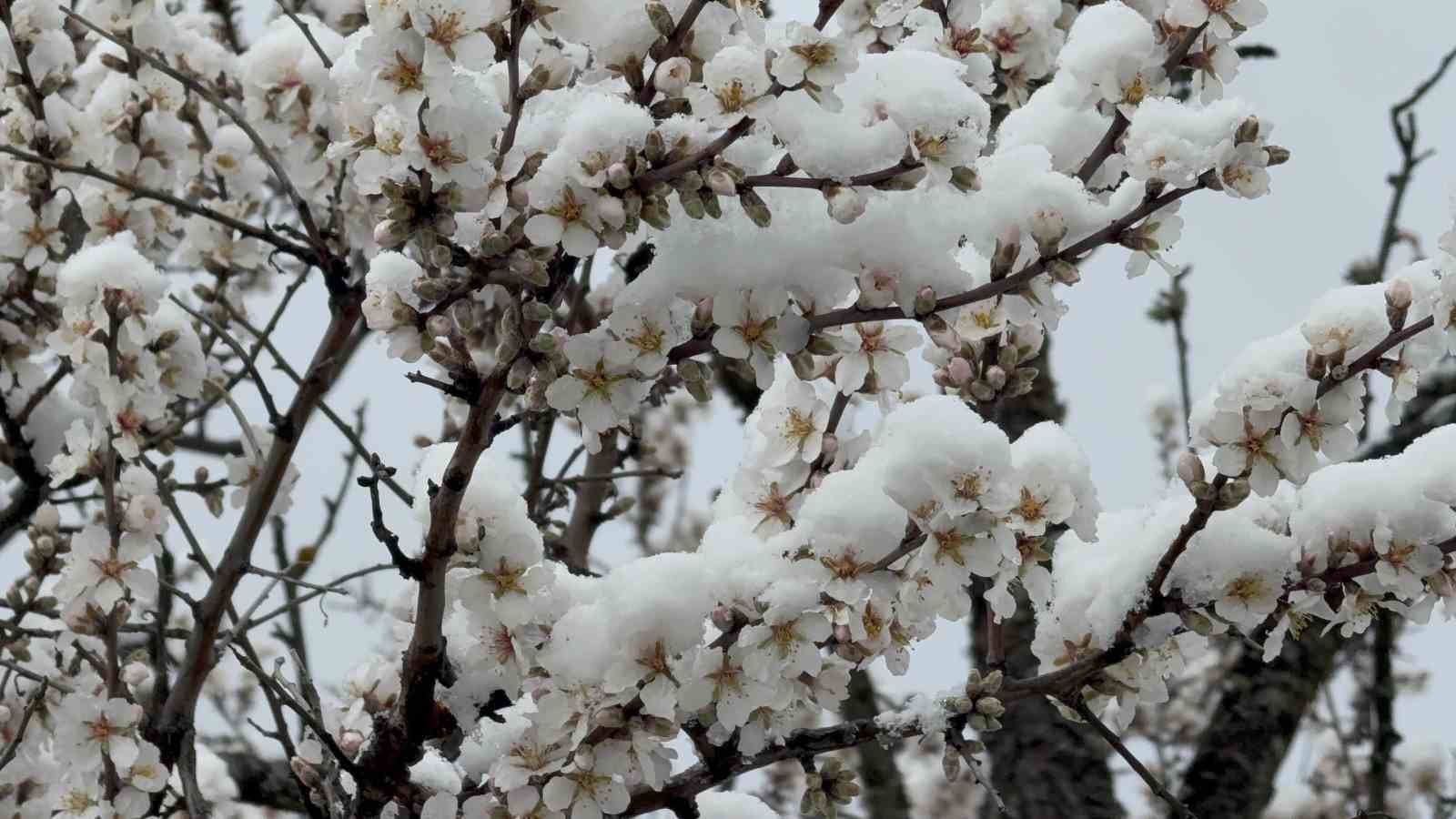 gunesin acmasiyla olusan essiz kar manzaralari dronla goruntulendi 7