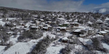 gunesin-acmasiyla-olusan-essiz-kar-manzaralari-dronla-goruntulendi-QvKULx8S.jpg