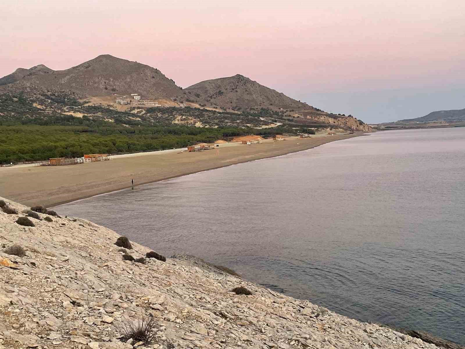gunesin en son battigi yere 10 bin kisilik plaj yapildi 2 J6meJkcW