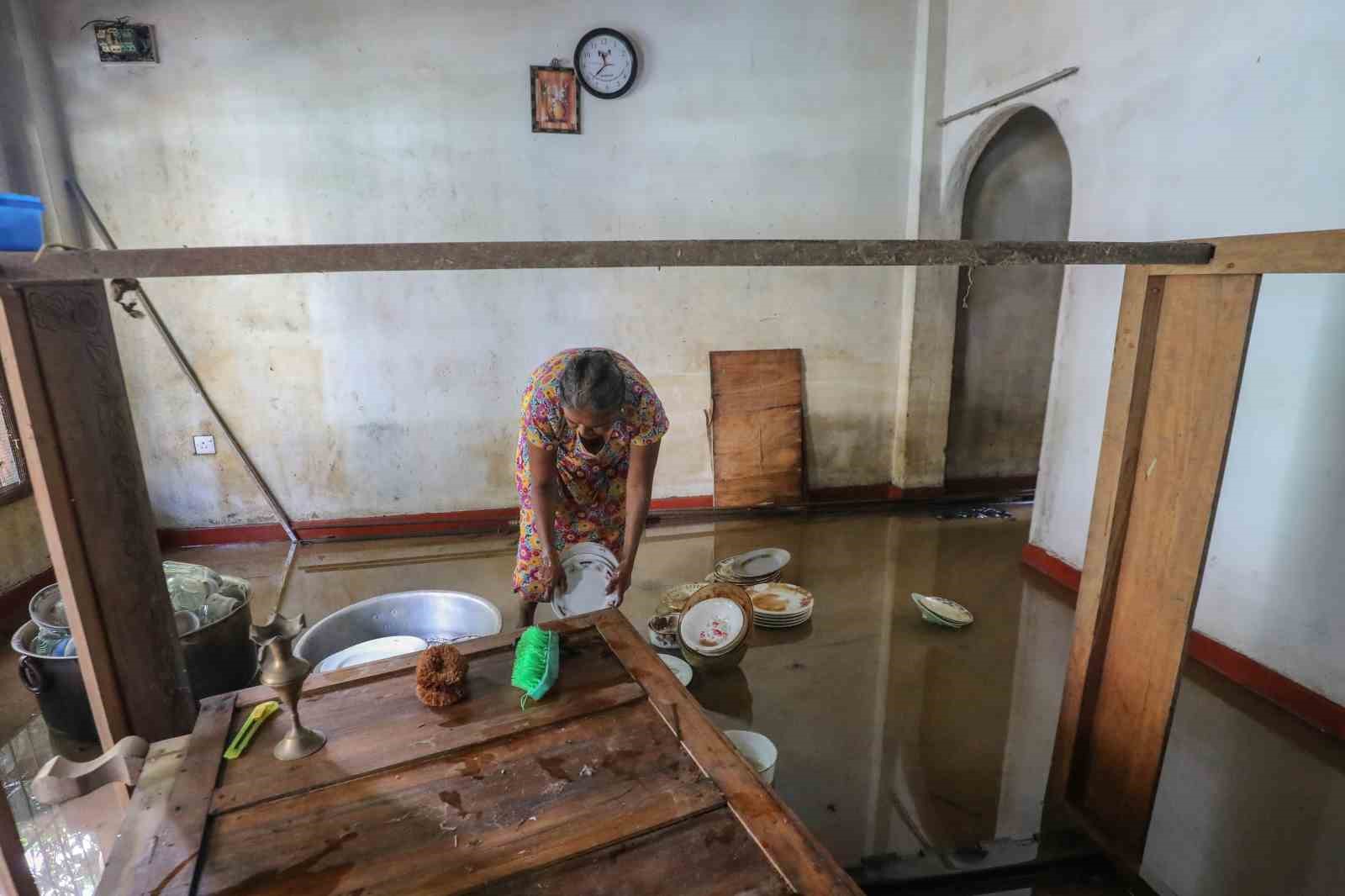 guney asyadaki sel ve toprak kaymalarinda can kaybi bin 700u asti 1 jUvhPw7C