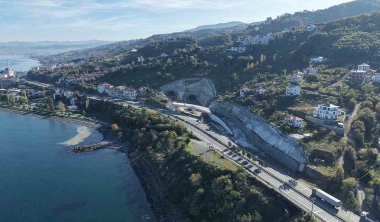 guney-cevre-yolunda-calismalar-hizlandi-ilk-etap-3-yil-icinde-acilacak-pMcAWryC.jpg