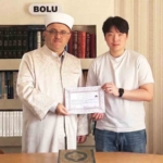 guney-koreli-genc-boluda-musluman-oldu-I4az8Iis.jpg
