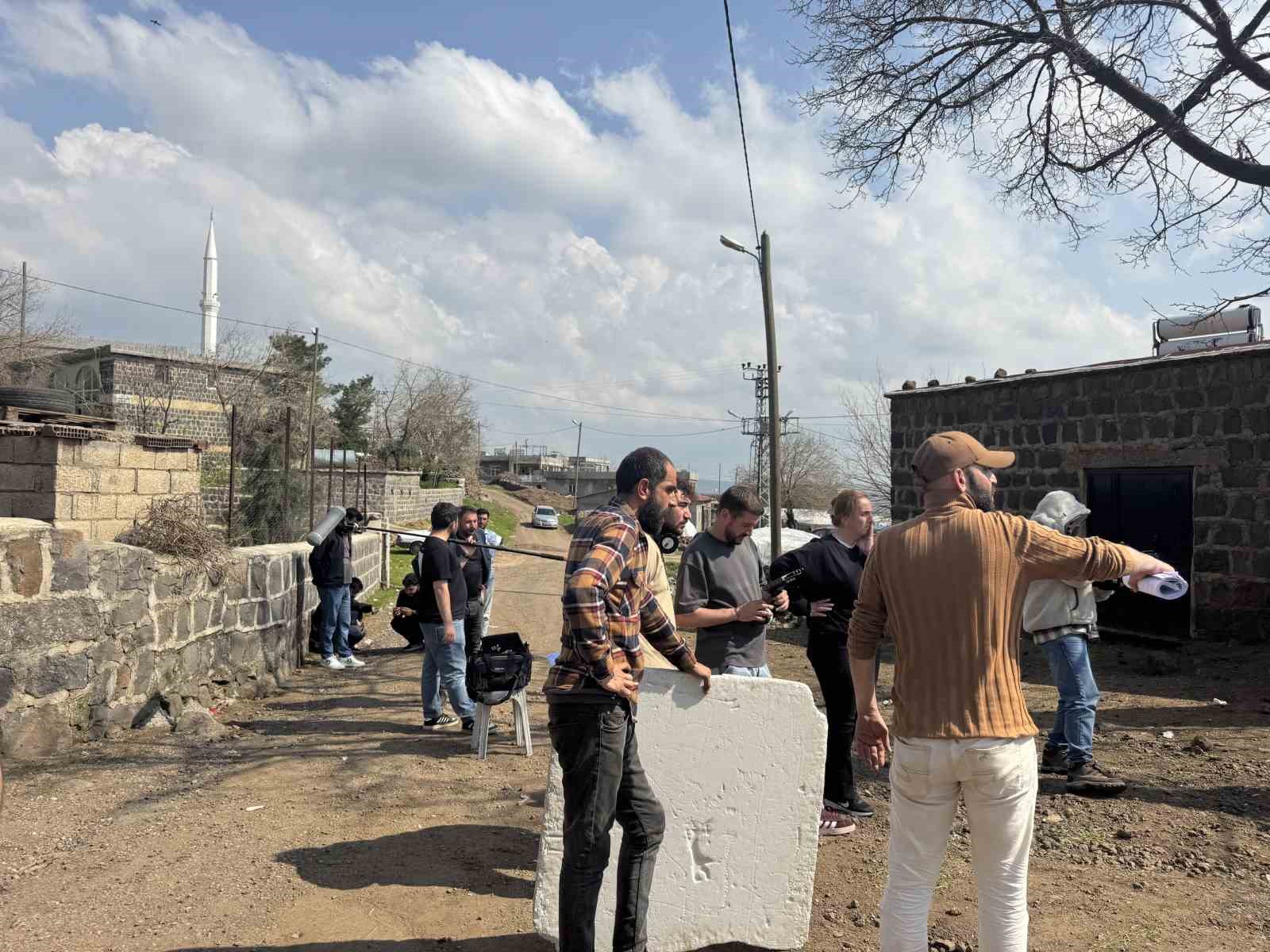 Güneydoğu’nun yaşam tarzı beyaz perdeye aktarılıyor 8 guneydogunun yasam tarzi beyaz perdeye aktariliyor 4 4EIiIjJf