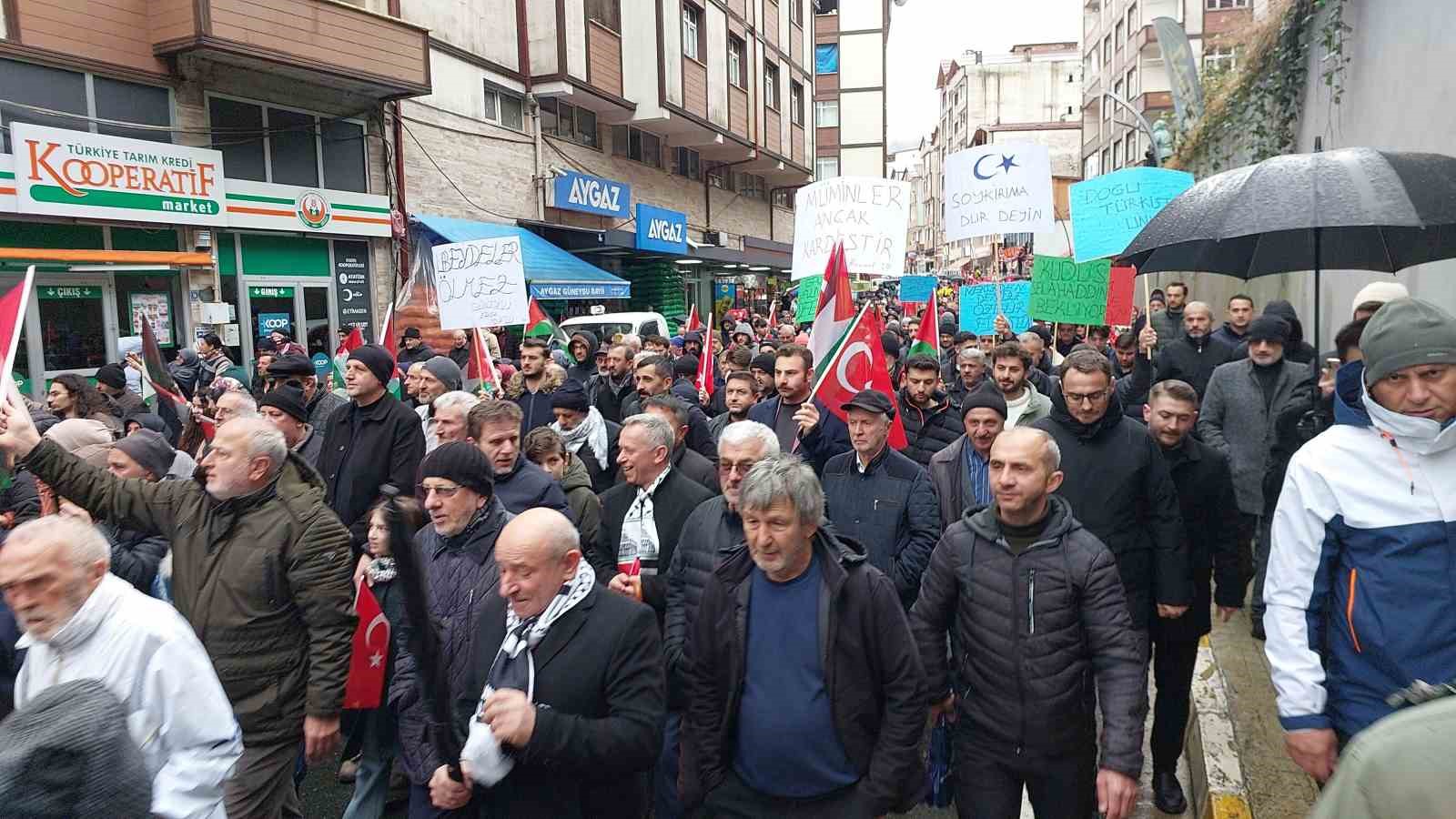 guneysudan galataya destek yuruyusu 2 Q7VpeTjL