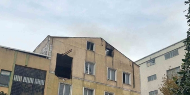 gungorende-tekstil-fabrikasi-alev-alev-yandi-o-anlar-kamerada-vDfPn3UZ.jpg