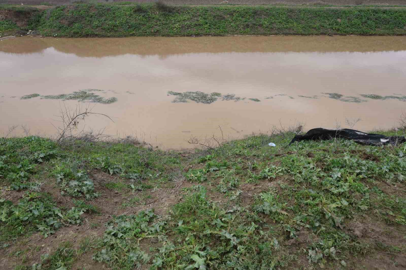 gunlerdir kayip olarak aranan sahsin cansiz bedenini derede coban buldu 1 kPUOBF2I