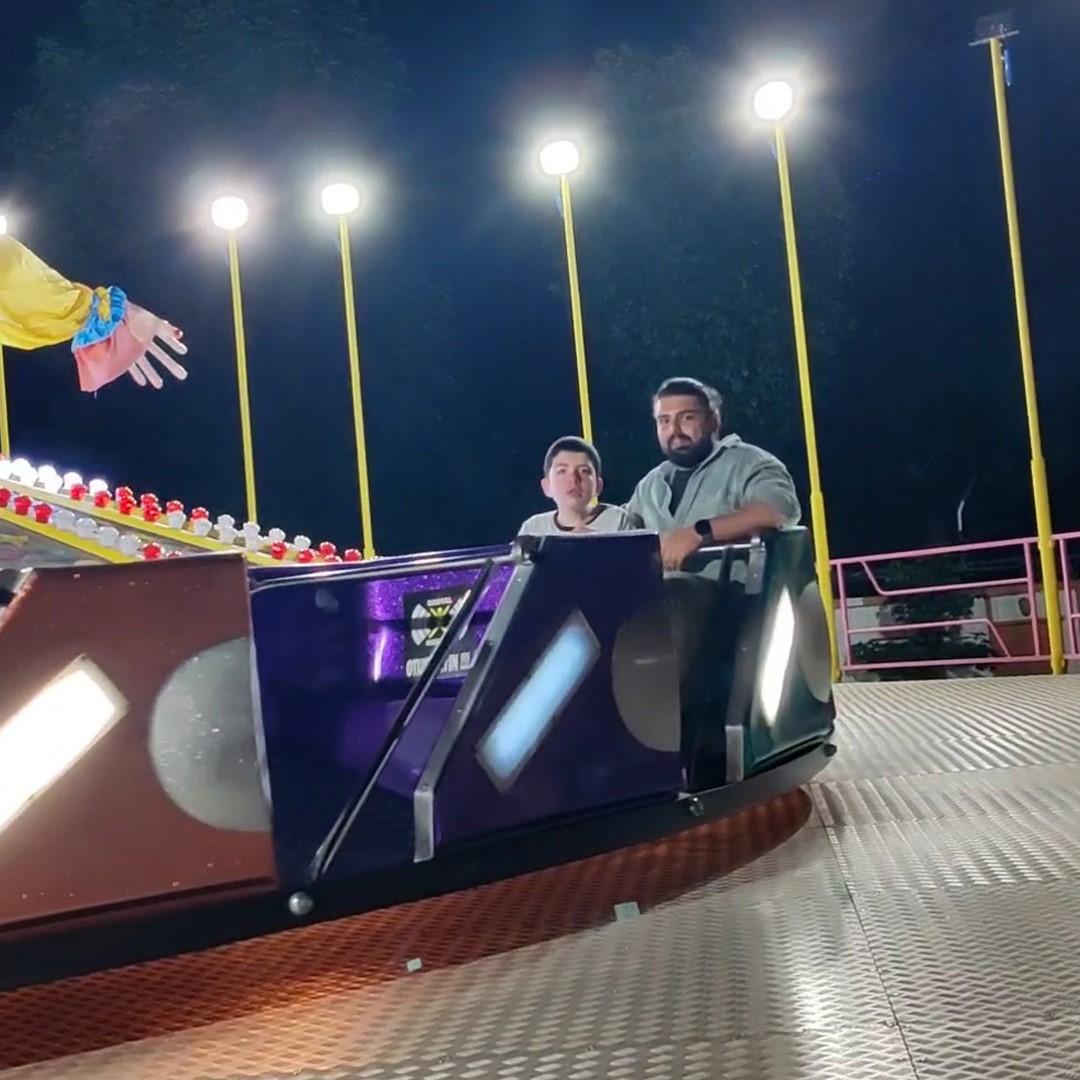 Günlerdir lunaparkı izleyen otizmli çocuğa çalışanlardan özel tur 7 gunlerdir lunaparki izleyen otizmli cocuga calisanlardan ozel tur 3 zpYUwujy