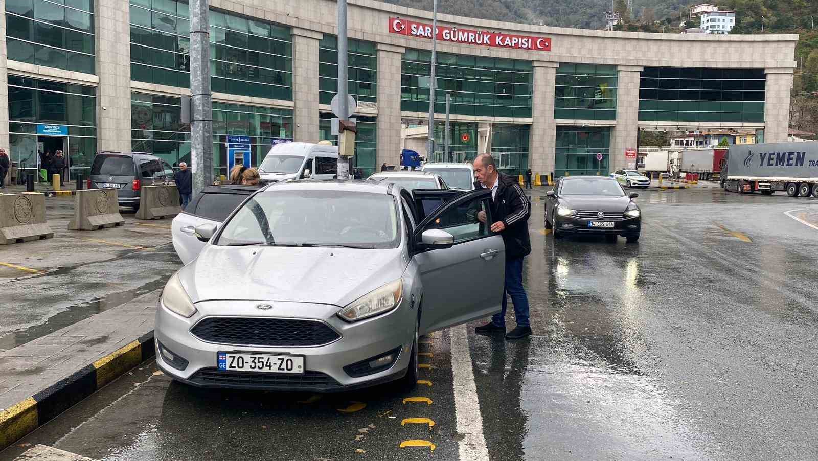 gurcistana gidebilmek icin sadece kimlik ve pasaport artik yeterli olmayacak 1 X4kwiCXH