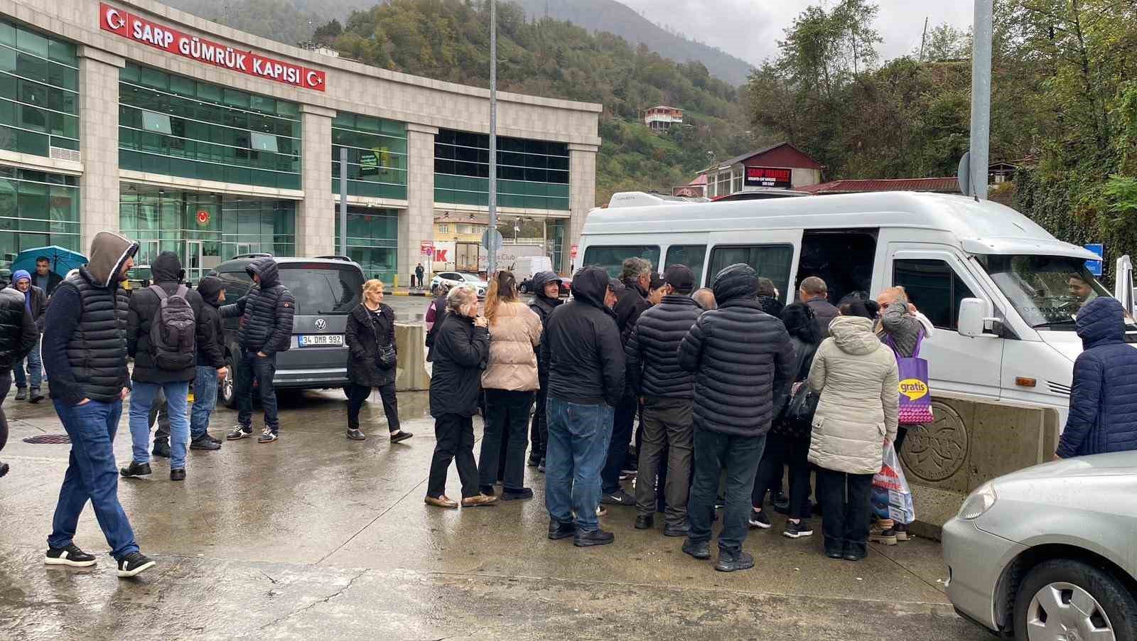 gurcistana gidebilmek icin sadece kimlik ve pasaport artik yeterli olmayacak 5 p9bSQCuW