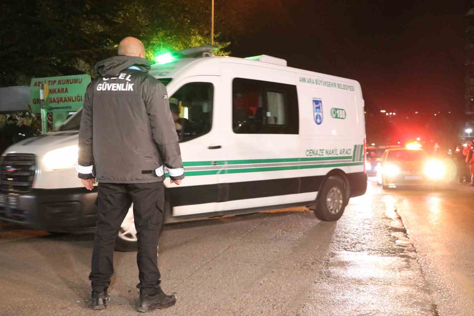 Gürcistan’daki uçak kazasında şehit olan askerlerin naaşları Ankara Adli Tıp Kurumu’na getirildi 9 gurcistandaki ucak kazasinda sehit olan askerlerin naaslari ankara adli tip kurumuna getirildi 5 yLRwcnLC