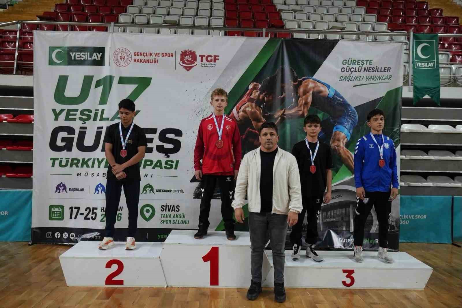 gureste yildirim firtinasi 0 8PRDjIR7
