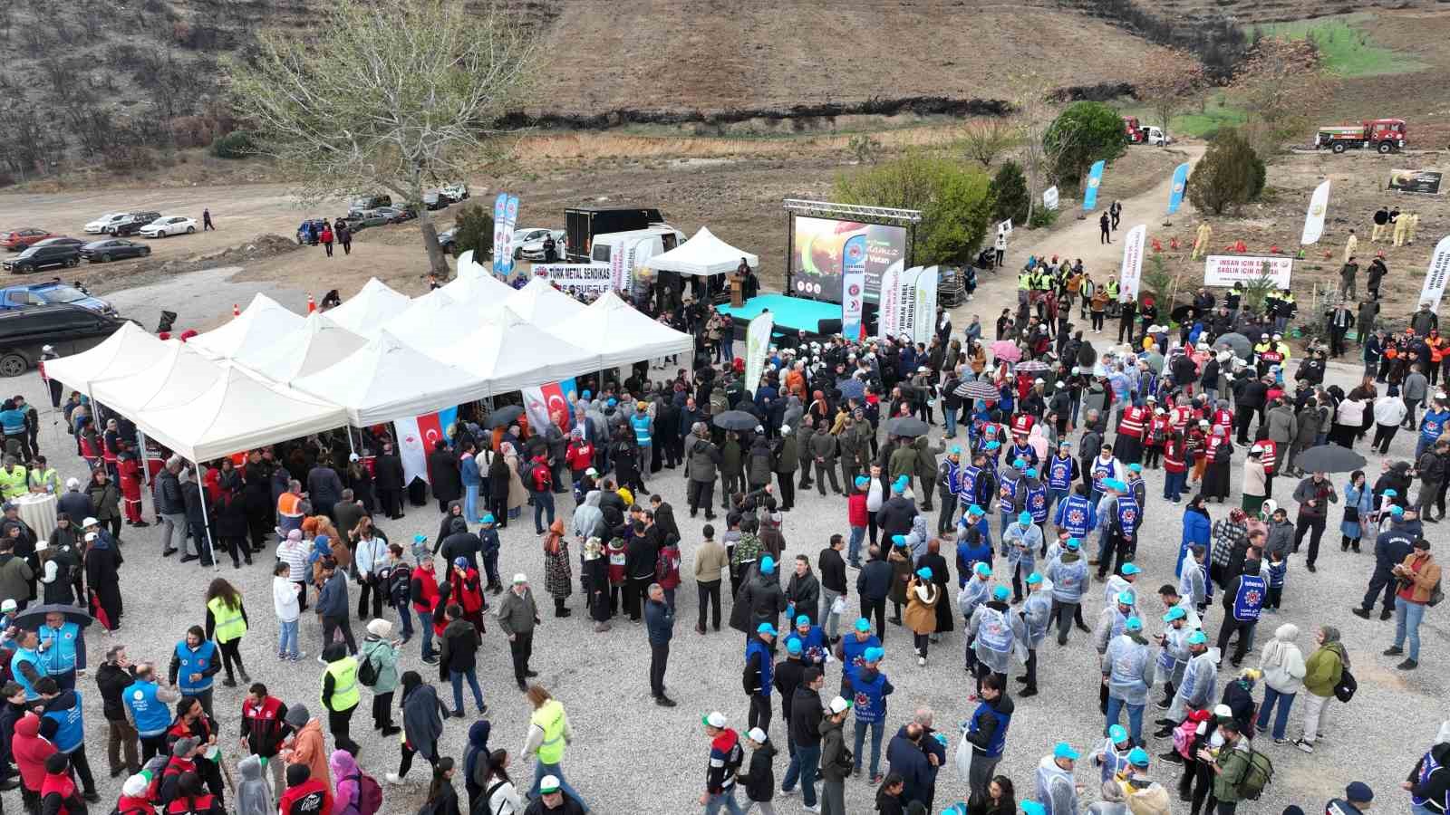 Gürsu tek yürek oldu, binlerce fidanla doldu 5 gursu tek yurek oldu binlerce fidanla doldu 1 gfFpjenV