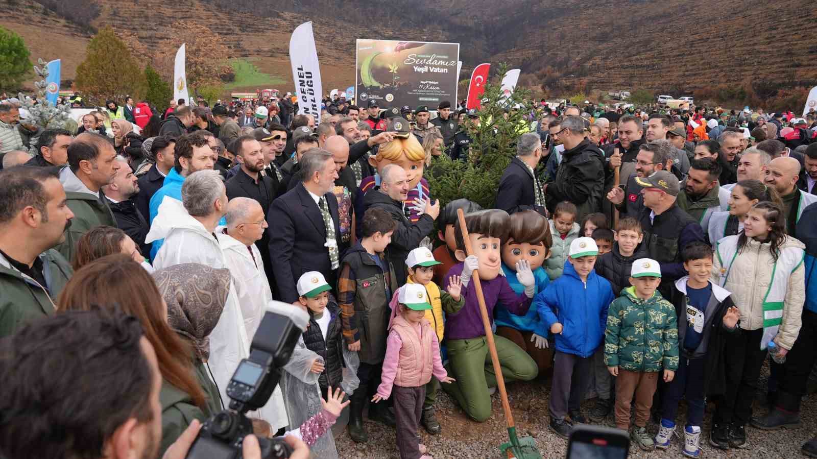 Gürsu tek yürek oldu, binlerce fidanla doldu 7 gursu tek yurek oldu binlerce fidanla doldu 3 vfQM2vBQ