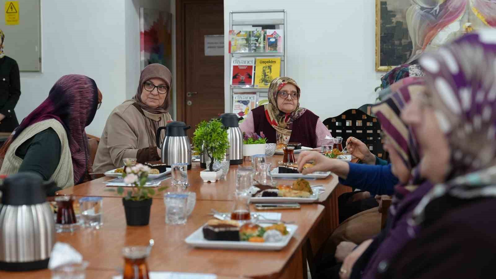 gursuda 50 yillik dostluk 50 yillik vefa 4 t1HKlTgu