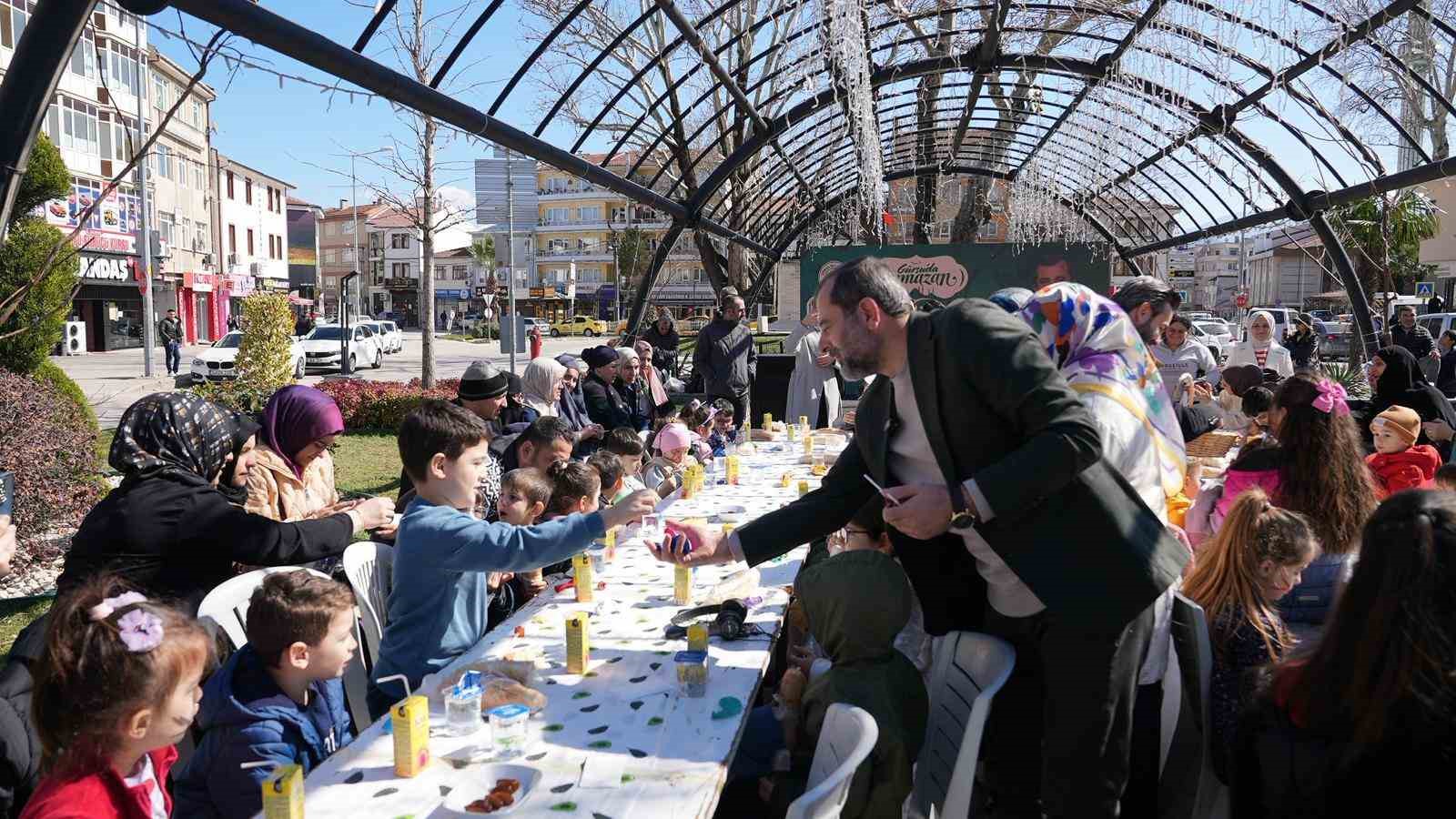 gursulu minikler tekne orucuyla iftar acti 2