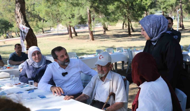 gursunun-buyuklerine-vefa-piknigi-qN2fz7Mj.jpg