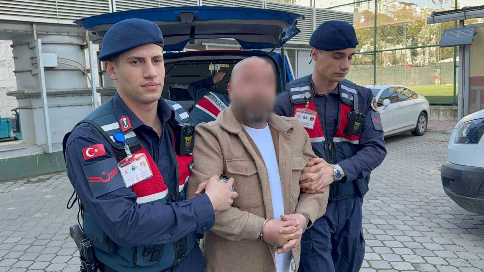 gurultu kavgasinda komsularini silahla vuran sahis edilen kufrun bedeli 0 W25QOUF8