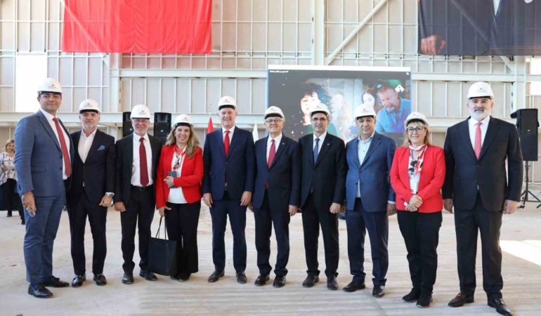 guzelbahce-kampusunde-cumhuriyet-coskusu-cM4clImD.jpg
