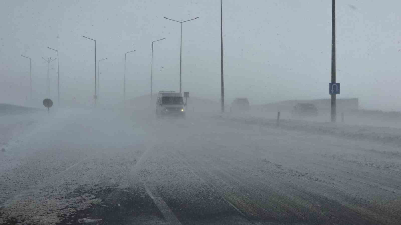 guzeldere gecidinde tipi trafigi olumsuz etkiliyor 4 XEtMYTi3