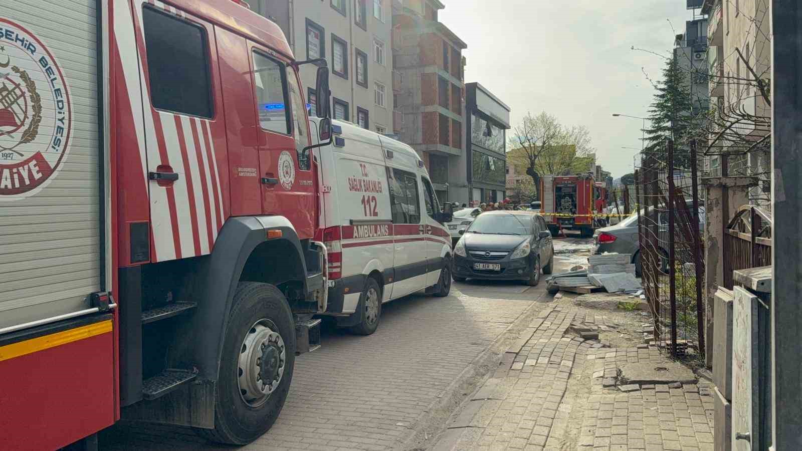 Güzellik merkezinin bulunduğu binada korku dolu anlar 9 guzellik merkezinin bulundugu binada korku dolu anlar 5 scdfifAa