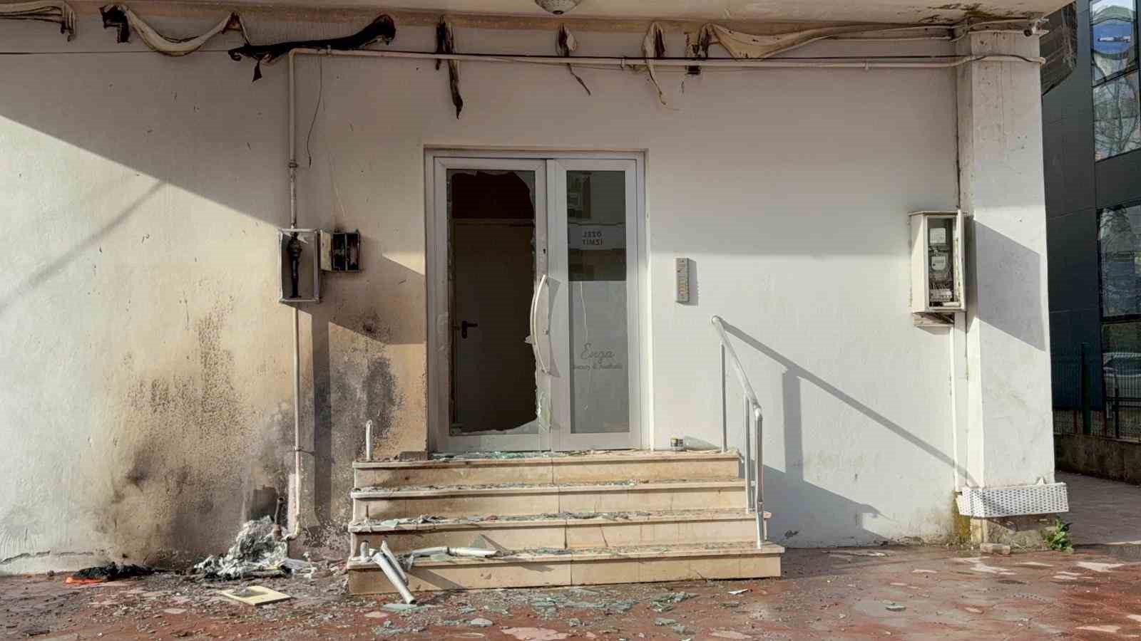 Güzellik merkezinin bulunduğu binada korku dolu anlar 10 guzellik merkezinin bulundugu binada korku dolu anlar 6 6R5wHwc5