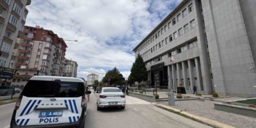 guzellik-salonunda-mobil-bankacilik-tuzagi-musterilerinin-adina-kredi-ceken-sebeke-cokertildi-Tk78RQ4f.jpg