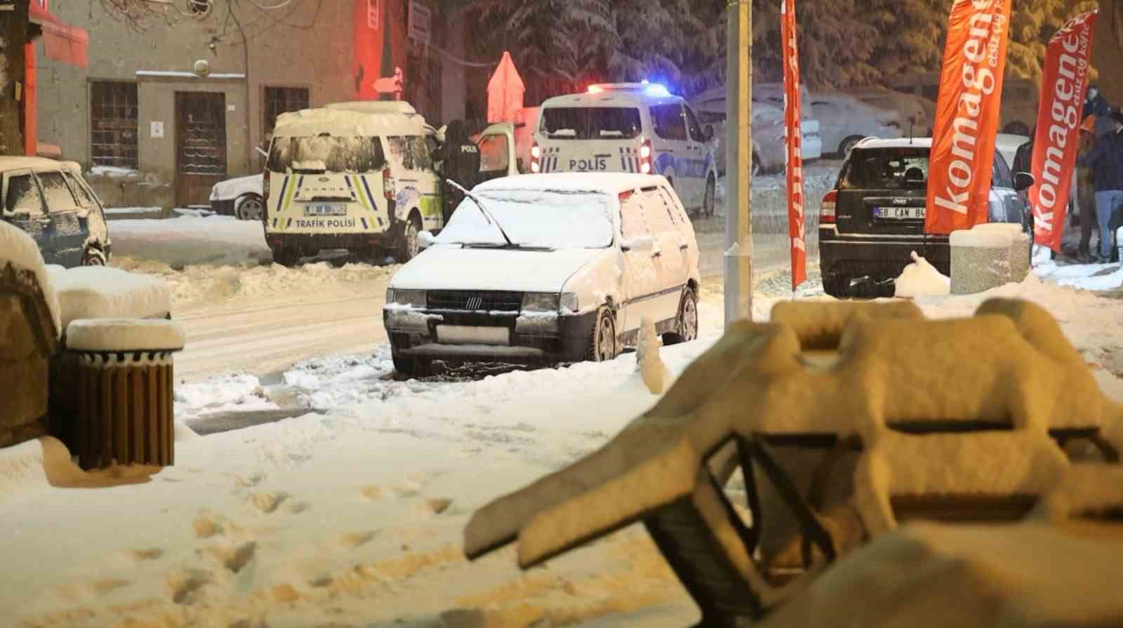 guzelyurt beyaza burudu kar kalinligi 14 santimetreye ulasti 2 HjCVQQbC