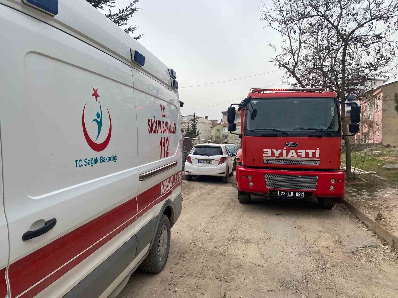 haber alinamayan yasli kadin icin ekipler seferber oldu banyoda dustugu ortaya cikti 1 GsYVrTcK