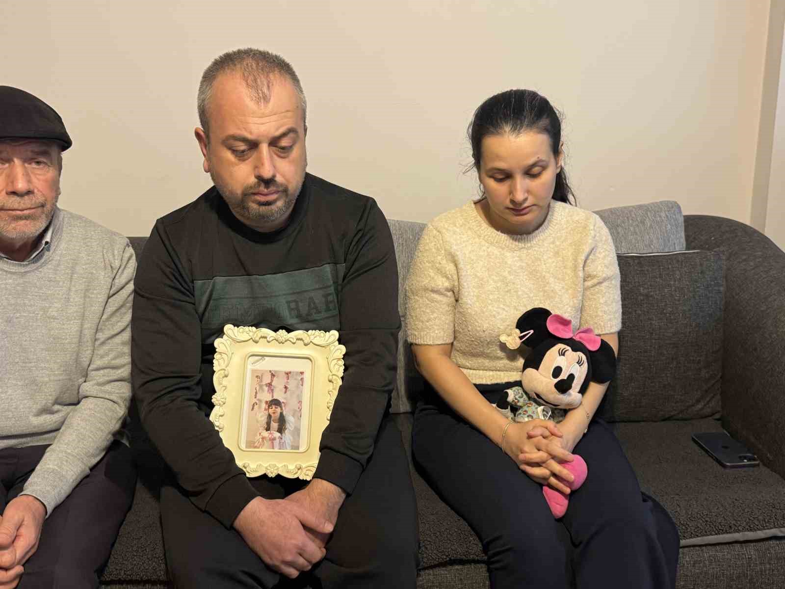 habersiz degistigi iddia edilen servisini ararken 1 sinif ogrencisi ela hayattan koptu 0