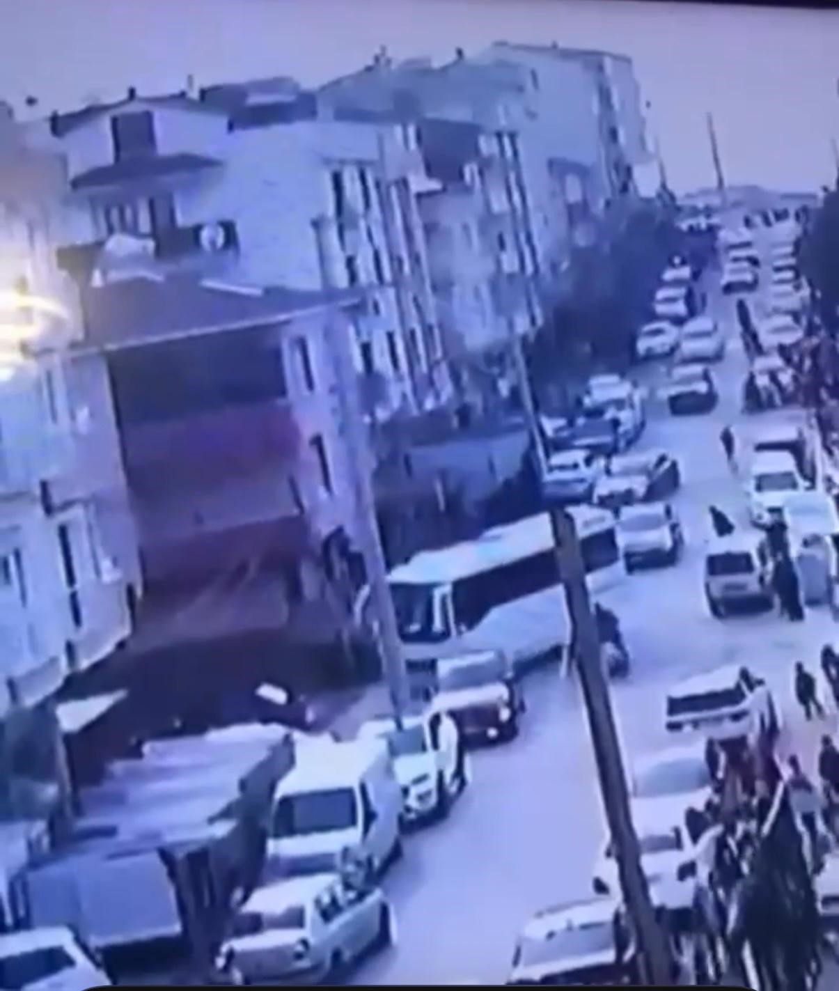 habersiz degistigi iddia edilen servisini ararken 1 sinif ogrencisi ela hayattan koptu 4 fV2DuTfy