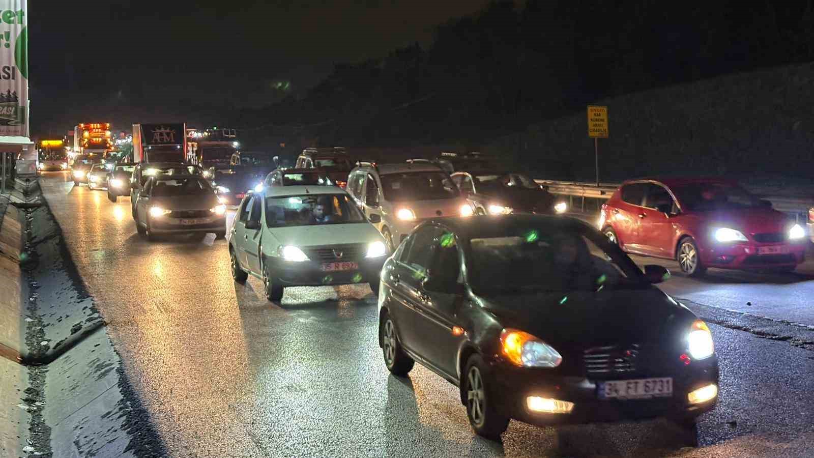 habipler arnavutkoy yolunda iski kazi cilesi 0 ceAPl9rc